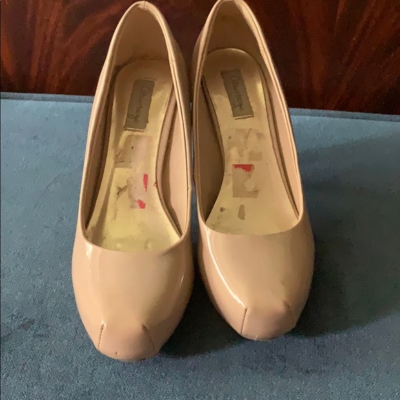 Shoes - Picture 2 of 3